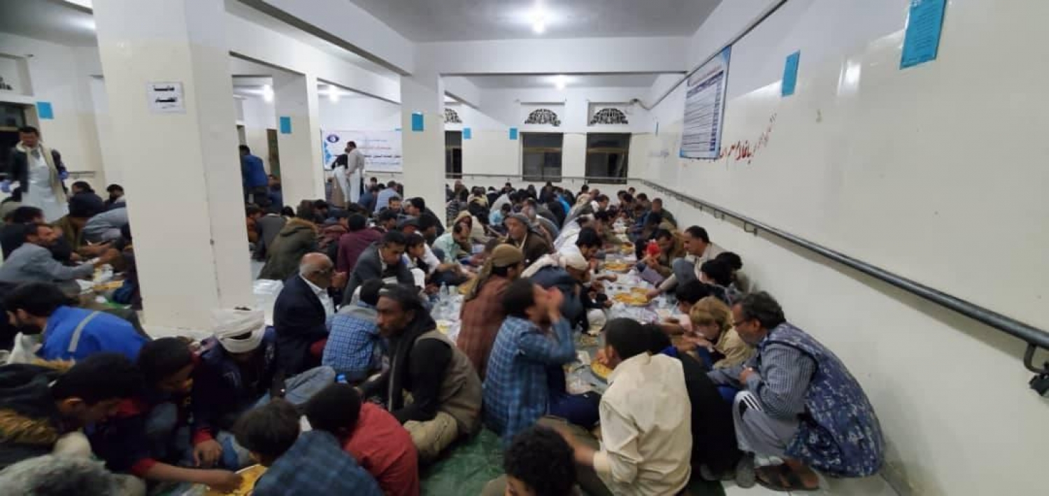 مركز النور للمكفوفين ينفذ مشروع افطار الصائم  ويوزع مساعدات نقدية للطلاب المكفوفين